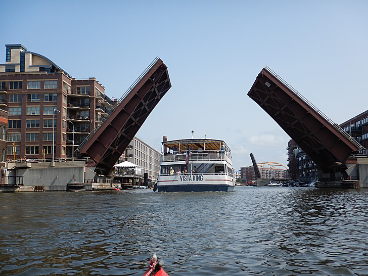 A drawbridge over the Milwaukee River