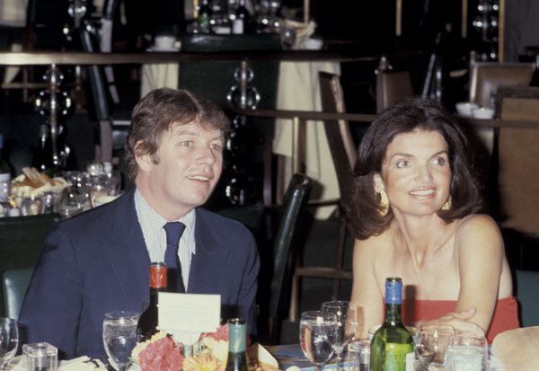 Pete hamill with Jackie Onassis